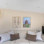 Semesterbostad Beautifully Situated Summer House With Sea View Allinge-Sandvig