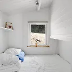 Beautifully Situated Summer House With Sea View Semesterbostad