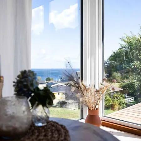 Beautifully Situated Summer House With Sea View 別荘 *