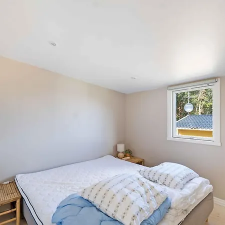 Beautifully Situated Summer House With Sea View Allinge-Sandvig