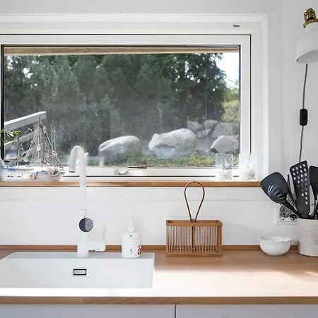 別荘 Beautifully Situated Summer House With Sea View *