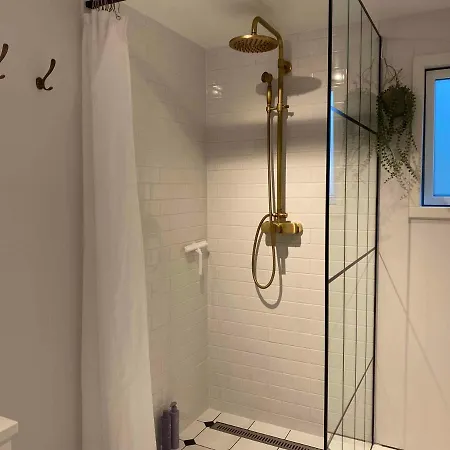 Beautifully Situated Summer House With Sea View 別荘