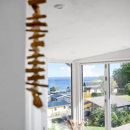 Nyaraló Beautifully Situated Summer House With Sea View *
