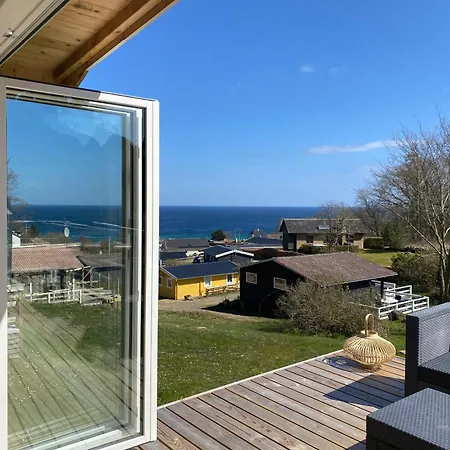 Beautifully Situated Summer House With Sea View * Allinge-Sandvig