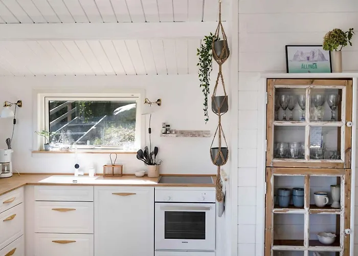 Beautifully Situated Summer House With Sea View *