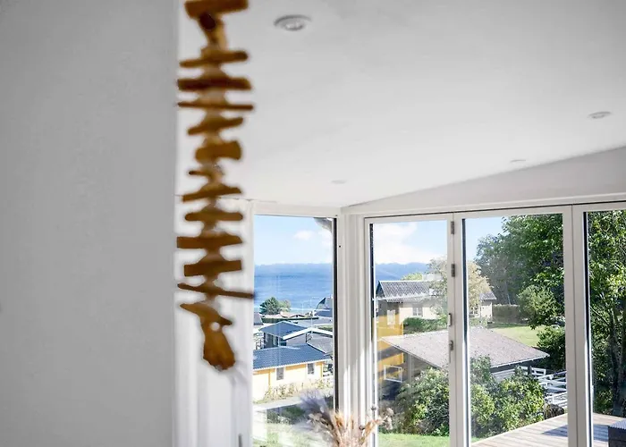 Beautifully Situated Summer House With Sea View Allinge-Sandvig