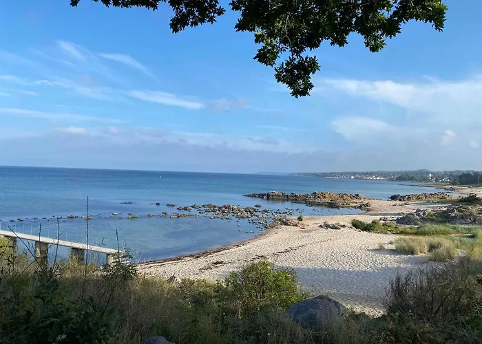 Beautifully Situated Summer House With Sea View Allinge-Sandvig