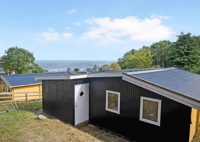 Beautifully Situated Summer House With Sea View *